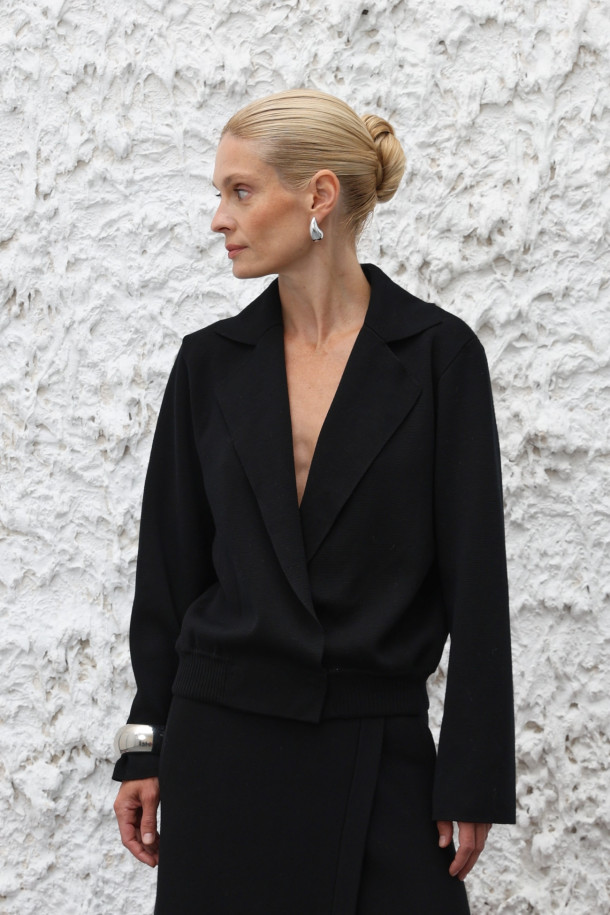 Жакет L224 чорний