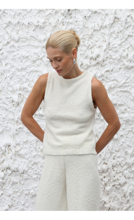 Топ L237 молочний