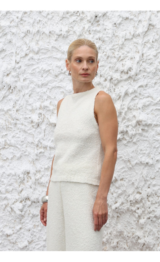 Топ L237 молочний