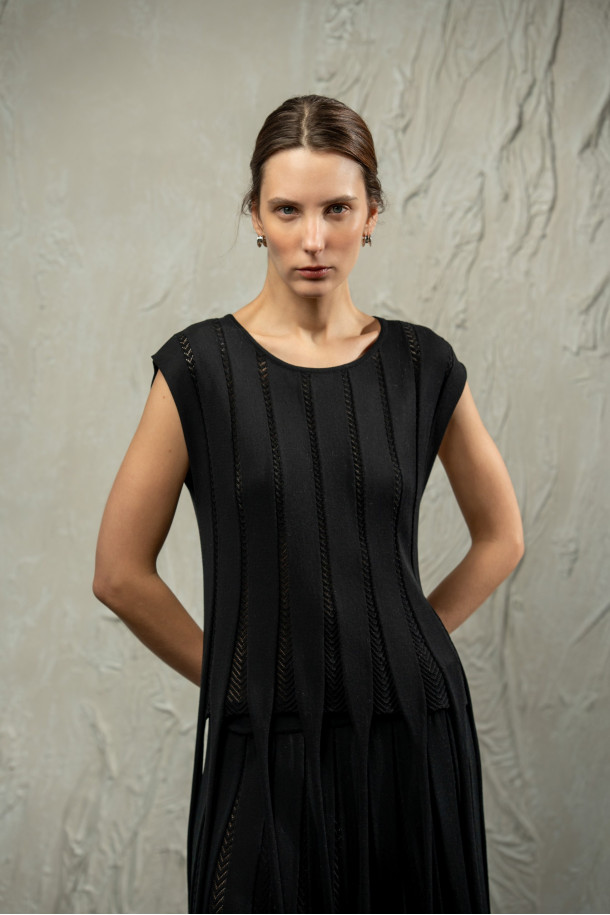 Топ L248 чорний