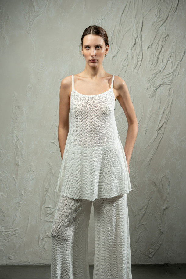 Топ L251 молочний